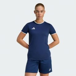 Koszulka Entrada26. Białe t-shirty damskie Adidas, bez wzorów, sportowe, bez kołnierzyka. Za 79.95 zł.