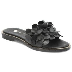 Czarne Klapki Armodo Eleganckie Obuwie Damskie. Czarne klapki damskie Armodo, z aplikacjami, ze skóry, eleganckie, bez obcasa. Za 279.00 zł.
