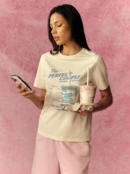 4F T-shirt relaxed z nadrukiem damski - kremowy L. Brązowe t-shirty damskie 4f, l, bez wzorów, z bawełny, bez kołnierzyka. Za 69.99 zł.