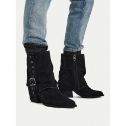 Kowbojki G-Star. Czarne botki damskie G-Star, retro, bez obcasa, na słupku, bez zapięcia. Za 399.99 zł.