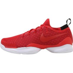 Nike Performance MEN AIR ZOOM ULTRA REACT HC Obuwie do tenisa Outdoor university red/gym red/black/white. Buty sportowe męskie marki Nike Performance. W wyprzedaży za 471.75 zł.