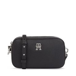 Torebka Tommy Hilfiger. Czarne listonoszki damskie Tommy Hilfiger, bez wzorów, bez dodatków. Za 269.99 zł.