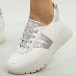 Białe skórzane sneakersy damskie Vinceza 58510. Białe obuwie sportowe damskie VINCEZA, bez wzorów, z jeansu. Za 219.00 zł.
