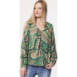 Zielono-Beżowa Bluzka Wantedness. Brązowe bluzki damskie Born2be, l, bez wzorów, z tkaniny, bez kołnierzyka, bez ramiączek. Za 34.99 zł.