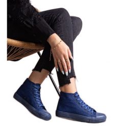 Jeansowe wysokie trampki Rafife niebieskie. Niebieskie trampki i tenisówki damskie bez wzorów, z gumy, eleganckie, przed kolano, bez zapięcia. Za 78.15 zł.