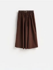 Bawełniana spódnica midi - ciemnobrązowy. Brązowe spódnice damskie Reserved, l, bez wzorów, z bawełny, midi, rozkloszowane. Za 139.99 zł.