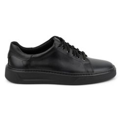 KOMODO Buty męskie skórzane sznurowane 930K czarne. Czarne półbuty na co dzień męskie bez zapięcia. Za 367.89 zł.