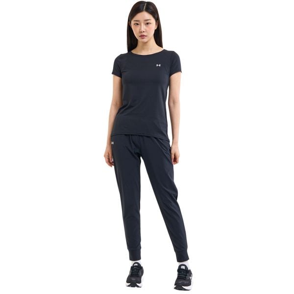 Under Armour UA RIVAL HI RISE WOVEN PANT Spodnie damskie. Czarne spodnie sportowe damskie Under Armour, s, bez wzorów, z tkaniny, na fitness i siłownię. W wyprzedaży za 149.99 zł.