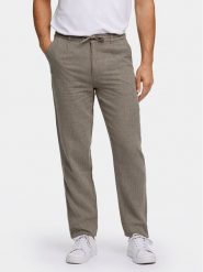 Lindbergh Spodnie materiałowe 30-003020 Zielony Relaxed Fit. Zielone spodnie materiałowe męskie Lindbergh, m, bez wzorów, z bawełny. Za 449.99 zł.