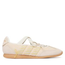 Baleriny adidas. Brązowe baleriny damskie Adidas, bez wzorów, bez obcasa. Za 249.99 zł.