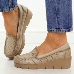 Beżowe skórzane mokasyny damskie Vinceza 39989. Brązowe mokasyny damskie VINCEZA, z jeansu, eleganckie. Za 219.00 zł.