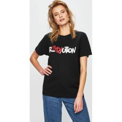 Silvian Heach - Top. Czarne t-shirty damskie Silvian Heach, l, z aplikacjami, z bawełny, casualowe, bez kołnierzyka. W wyprzedaży za 129.90 zł.