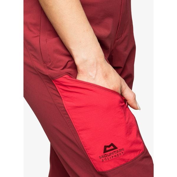Spodnie turystyczne damskie Mountain Equipment Comici 2 Pant. Czerwone spodnie sportowe damskie MOUNTAIN EQUIPMENT, s, bez wzorów, trekkingowe. Za 428.99 zł.