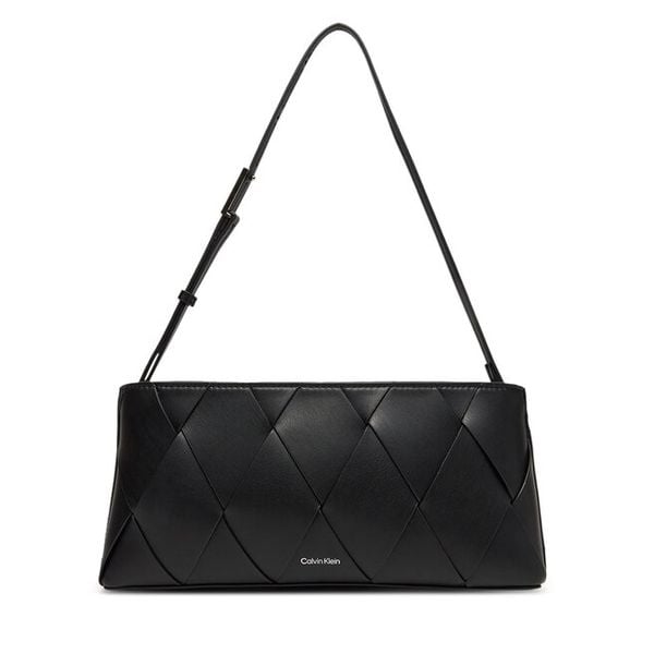 Torebka Calvin Klein. Czarne torebki do ręki damskie Calvin Klein, bez wzorów, klasyczne, bez dodatków. Za 332.99 zł.