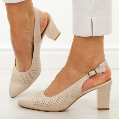 Cieliste czółenka damskie na słupku Sergio Leone Sk164. Czółenka damskie Sergio Leone, w ażurowe wzory, z jeansu, biznesowe, bez obcasa, na słupku, bez zapięcia. Za 169.00 zł.