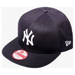 New Era Czapka Mlb 9Fifty Ny Yankees , granatowy, rozmiar ML. Niebieskie czapki i kapelusze damskie New Era, bez wzorów, z materiału. W wyprzedaży za 99.99 zł.