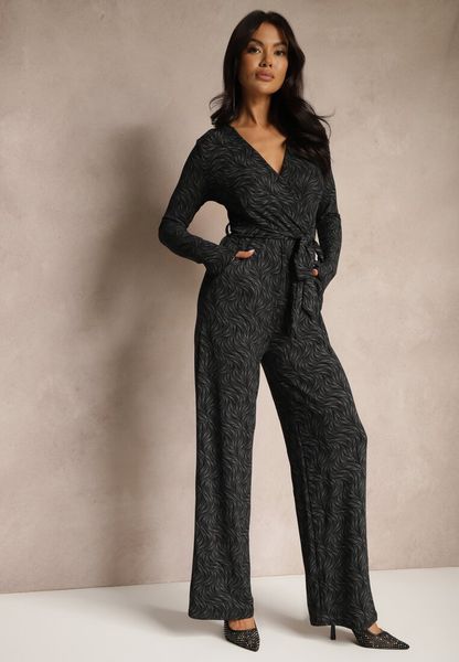 Czarny Kopertowy Kombinezon z Wiskozą z Paskiem Przeszyty Metaliczną Nicią Heladi. Czarne sukienki damskie Renee, na co dzień, l, bez wzorów, z wiskozy, wizytowe, bez kołnierzyka, bez ramiączek, kopertowe. Za 169.99 zł.