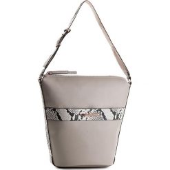 Torebka CALVIN KLEIN - Heath3r Exotic Elongated Bucket Bag K60K602697 069. Brązowe torebki do ręki damskie Calvin Klein, ze skóry ekologicznej. W wyprzedaży za 419.00 zł.