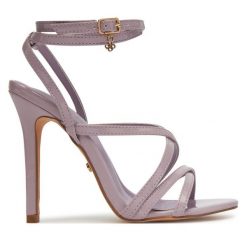 Sandały DeeZee. Fioletowe sandały damskie DeeZee, bez wzorów, bez obcasa, na szpilce, bez zapięcia. Za 97.99 zł.