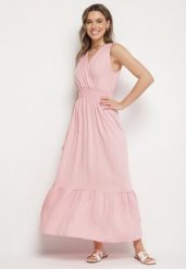 Różowa Sukienka o Rozkloszowanym Kroju Bez Rękawów z Kopertowym Dekoltem Filoria. Czerwone sukienki damskie Born2be, l, bez wzorów, eleganckie, bez kołnierzyka, bez ramiączek, maxi, kopertowe. Za 79.99 zł.