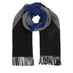 Szalik Tommy Hilfiger. Czarne szaliki i chusty damskie Tommy Hilfiger, bez wzorów. Za 519.99 zł.