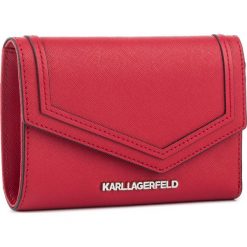 Duży Portfel Damski KARL LAGERFELD - 86KW3252 Chili. Czerwone portfele damskie KARL LAGERFELD, bez wzorów, ze skóry. W wyprzedaży za 339.00 zł.