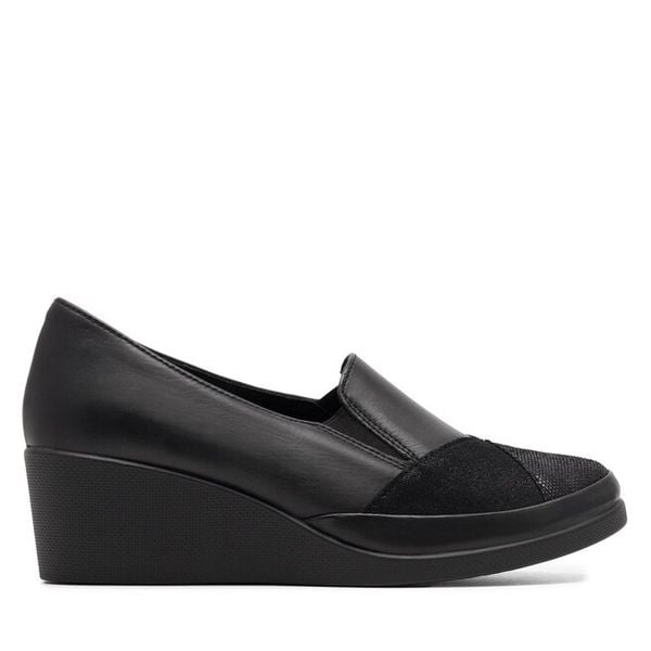 Półbuty Go Soft. Czarne półbuty damskie GO SOFT, bez wzorów, bez obcasa, na koturnie, bez zapięcia. Za 159.99 zł.