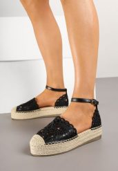 Czarne Ażurowe Espadryle na Platformie Eleanil. Czarne espadryle damskie Renee, w ażurowe wzory, z jeansu, eleganckie, z okrągłym noskiem, bez obcasa, na obcasie, bez zapięcia. Za 69.99 zł.