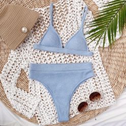 Bikini z figami regulowane na plażę Nellya. Zielone bikini damskie Intica, s, bez wzorów. Za 139.00 zł.