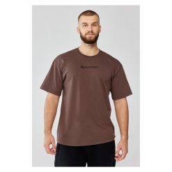 Męski t-shirt oversize Rough Radical Travel. Brązowe t-shirty męskie ROUGH RADICAL, m, bez wzorów, bez kołnierzyka. Za 111.92 zł.