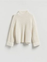 Sweter z wełną - złamana biel. Swetry damskie Reserved, l, bez wzorów, z dzianiny, bez kołnierzyka, bez ramiączek, bez kaptura. Za 199.99 zł.