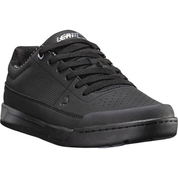 Buty rowerowe mtb Leatt 2.0 Flat platformowe. Czarne buty sportowe męskie LEATT, bez zapięcia, rowerowe. Za 469.99 zł.