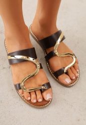 Brązowe Klapki Japonki z Paskiem na Palec i Metaliczną Ozdobą Qhesith. Brązowe klapki damskie Born2be, z aplikacjami, z jeansu, eleganckie, bez obcasa, na płaskiej podeszwie. Za 69.99 zł.