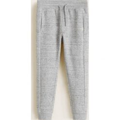 Mango Kids - Spodnie dziecięce Jumbo 104-164 cm. Spodnie materiałowe dla chłopców marki Mango Kids. Za 69.90 zł.