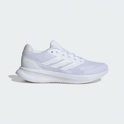 Buty do biegania adidas Runfalcon 5. Białe obuwie sportowe damskie Adidas, bez wzorów, z materiału, do biegania. Za 259.00 zł.