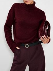 Sweter ze stójką - bordowy. Czerwone swetry damskie Sinsay, l, bez wzorów, bez kołnierzyka, bez ramiączek, bez kaptura. Za 49.99 zł.