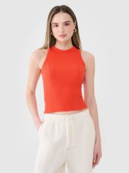 4F Top slim z prążkowanej dzianiny damski - czerwony XS. Czerwone koszulki sportowe damskie 4f, xs, bez wzorów, z bawełny, bez kołnierzyka, bez ramiączek. W wyprzedaży za 39.99 zł.