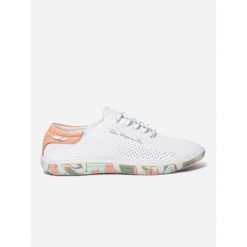 Baskets Femme Baskets TBS JAZARIA Blanc TBS. Białe obuwie sportowe damskie TBS, bez wzorów, trekkingowe. Za 409.00 zł.