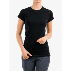 Koszulka termoaktywna damska Sensor Merino DF Tee SS. Czarne koszulki sportowe damskie Sensor, bez wzorów, bez kołnierzyka, bez ramiączek. Za 235.99 zł.