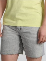 Szorty jeansowe z surowym wykończeniem - beżowy. Brązowe szorty męskie Sinsay, bez wzorów, z jeansu. Za 49.99 zł.