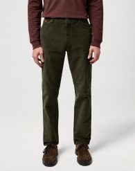 MESKIE SPODNIE WRANGLER TEXAS SLIM FOREST NIGHT 112371012. Spodnie materiałowe męskie Wrangler, l, bez wzorów, z materiału. Za 219.99 zł.