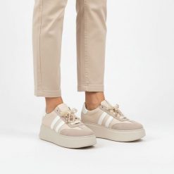 Sneakersy damskie Chebello, sportowy fason platformowa podeszwa sznurowanie stabilna konstrukcja miękka wyściółka, beżowe, 4805_-157-431-PSK-S251. Brązowe półbuty damskie CheBello, z aplikacjami, z jeansu, eleganckie, bez obcasa, na platformie, bez zapięcia. Za 584.90 zł.