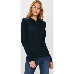 Tommy Hilfiger - Bluzka. Szare bluzki damskie Tommy Hilfiger, l, bez wzorów, z bawełny, casualowe, bez kołnierzyka, bez ramiączek. W wyprzedaży za 199.90 zł.