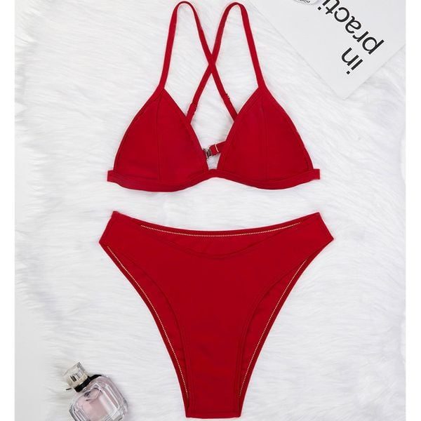 Bikini usztywniane z figami plażowe odporne na słońce i wodę Cassondra. Czerwone bikini damskie Intica, na lato, s, bez wzorów. W wyprzedaży za 129.00 zł.