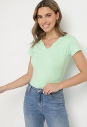 Jasnozielony T-shirt z Bawełny z Guzikami Liseriana. Zielone bluzki damskie Born2be, l, bez wzorów, z bawełny, klasyczne, bez kołnierzyka, bez ramiączek. Za 29.99 zł.