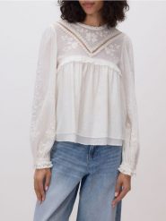 Bawełniana bluzka z haftem - złamana biel. Bluzki damskie Reserved, l, bez wzorów, z bawełny, bez kołnierzyka, bez ramiączek. Za 159.99 zł.