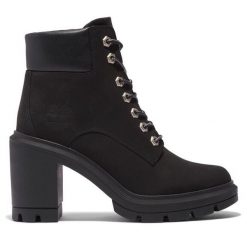 Trzewiki Timberland. Czarne botki damskie Timberland, bez obcasa, na słupku, bez zapięcia. Za 579.99 zł.