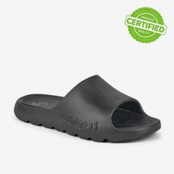 Klapki damskie Coqui Lou. Czarne klapki damskie Coqui, bez wzorów, bez obcasa. Za 121.99 zł.