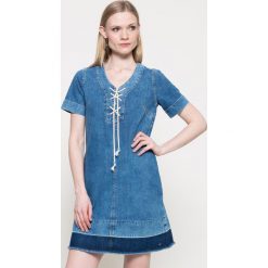 Pepe Jeans - Sukienka. Sukienki damskie marki Pepe Jeans. W wyprzedaży za 179.90 zł.