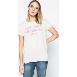 Pepe Jeans - Top Rafaela. Szare topy damskie Pepe Jeans, z nadrukiem, z bawełny, z okrągłym kołnierzem, z krótkim rękawem. W wyprzedaży za 99.90 zł.
